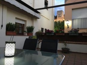UN VERGEL AL PIE DE LA ALHAMBRA. Enjoy it now!!